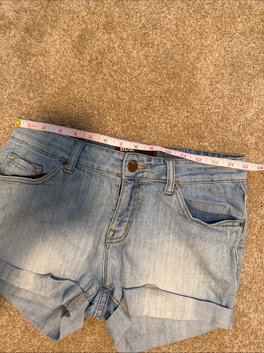 BDG Light Wash Denim Roll-Cuff Women's Shorts - Picture 2 of 2